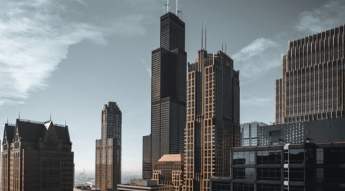 金融街 賣資產(chǎn)以降負債 添利潤 金融街如何應對營收毛利率雙降